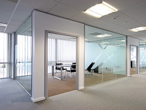 Innovative Uses of Glass in Commercial Design